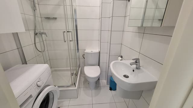 Elegancka kawalerka w sercu Warszawy - Śródmieście - Zdjęcie 3/9