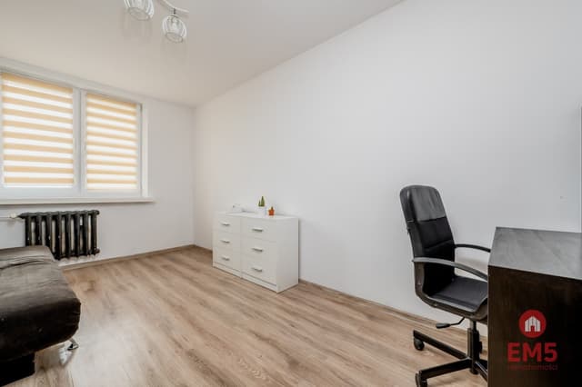 Ustawna kawalerka z osobną kuchnią na Bojarach, blisko centrum - Zdjęcie 4/7