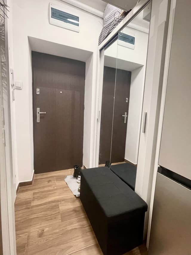 Funkcjonalne studio w historycznej Nowej Hucie - Zdjęcie 5/8