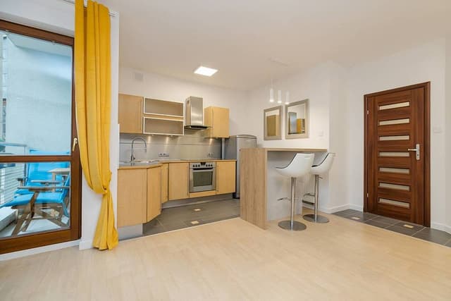 Przestronne 40m² w centrum Warszawy - doskonała lokalizacja - Zdjęcie 5/10