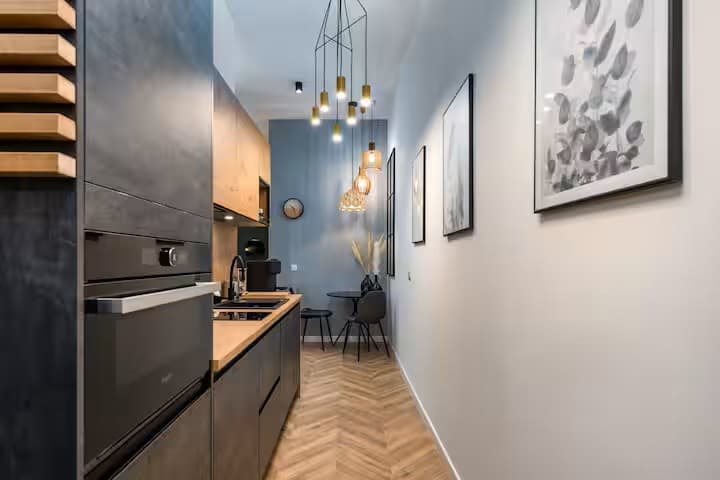 Prestiżowa kawalerka w centrum Warszawy, 26m² po remoncie - Zdjęcie 1/10