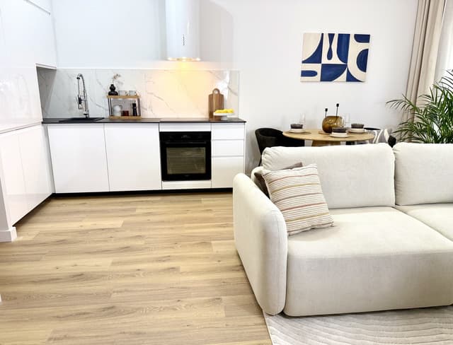 Inwestycyjne mieszkanie na Starym Mieście - wynajęte - Zdjęcie 5/13