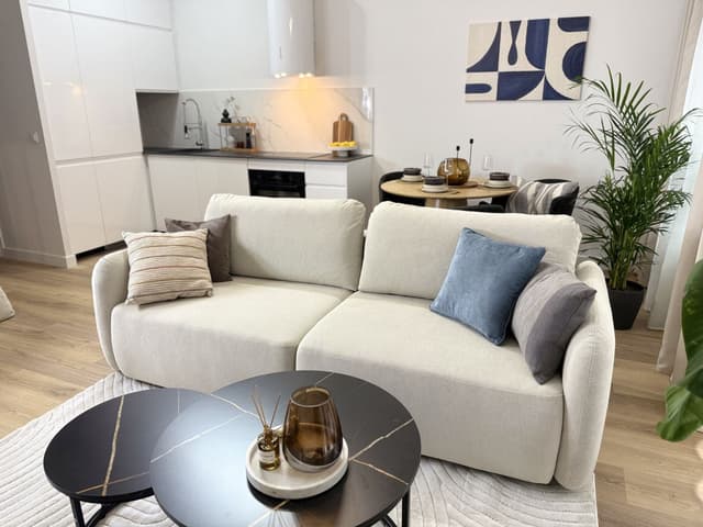 Mieszkanie inwestycyjne w sercu Starego Miasta - Zdjęcie 2/16