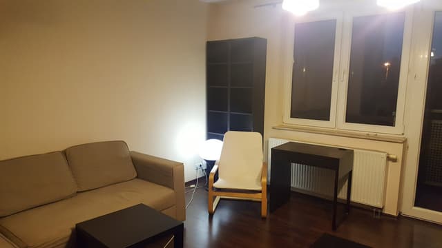 Nowoczesna kawalerka 36m² przy Radzikowskiego, w pełni wyposażona - Zdjęcie 2/11