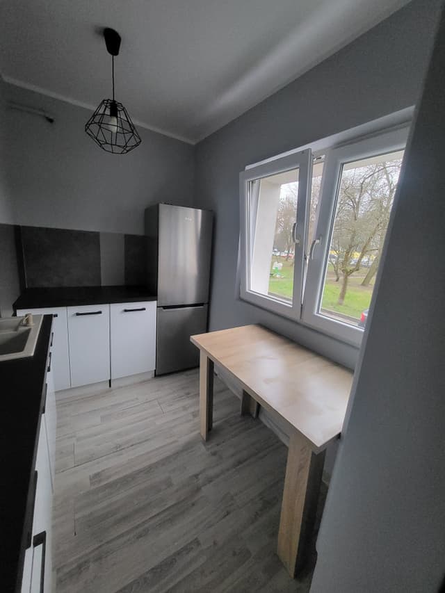 Funkcjonalne mieszkanie w dzielnicy Bałuty - Zdjęcie 2/13