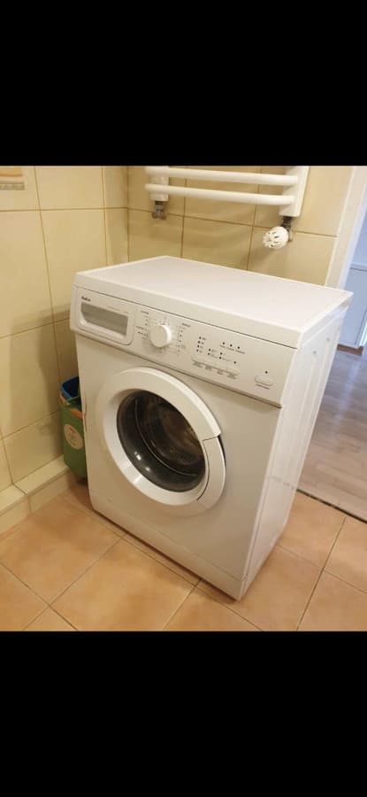 Przytulna kawalerka z antresolą i balkonem blisko metra - Zdjęcie 4/9