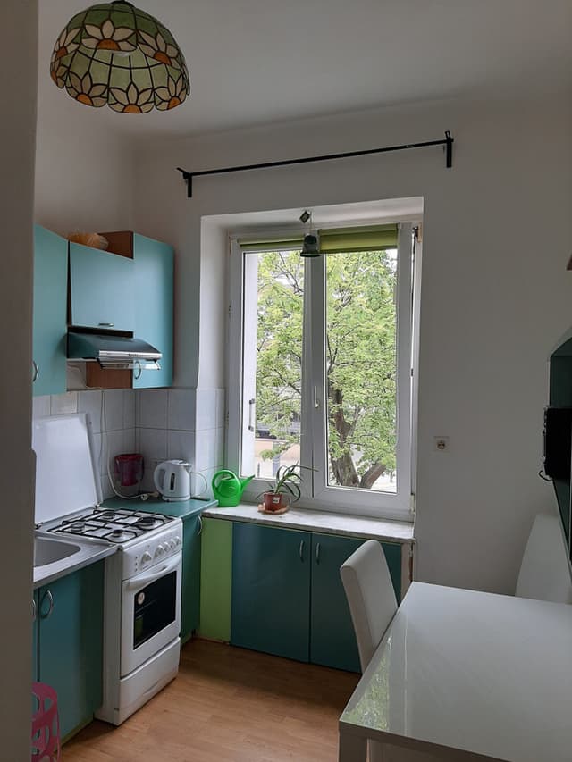 Umeblowane mieszkanie na Pradze-Północ z balkonem - Zdjęcie 4/6