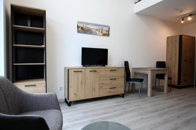 Nowoczesny, dwupoziomowy apartament z klimatyzacją i балконом - Zdjęcie 5/17