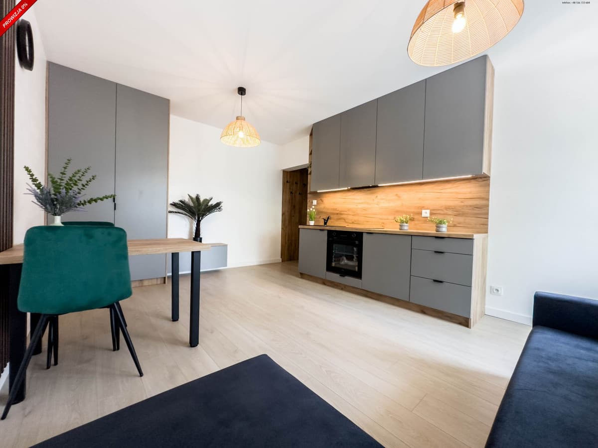 Przytulna kawalerka w atrakcyjnej lokalizacji Podgórza - Zdjęcie 1/16