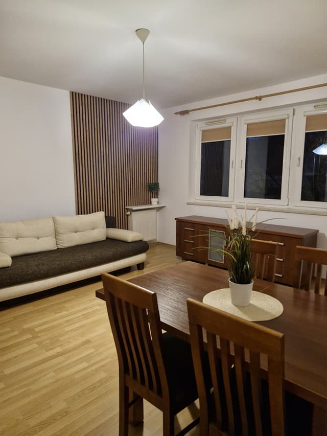 Funkcjonalne mieszkanie w Warszawie - wynajem - Zdjęcie 2/14