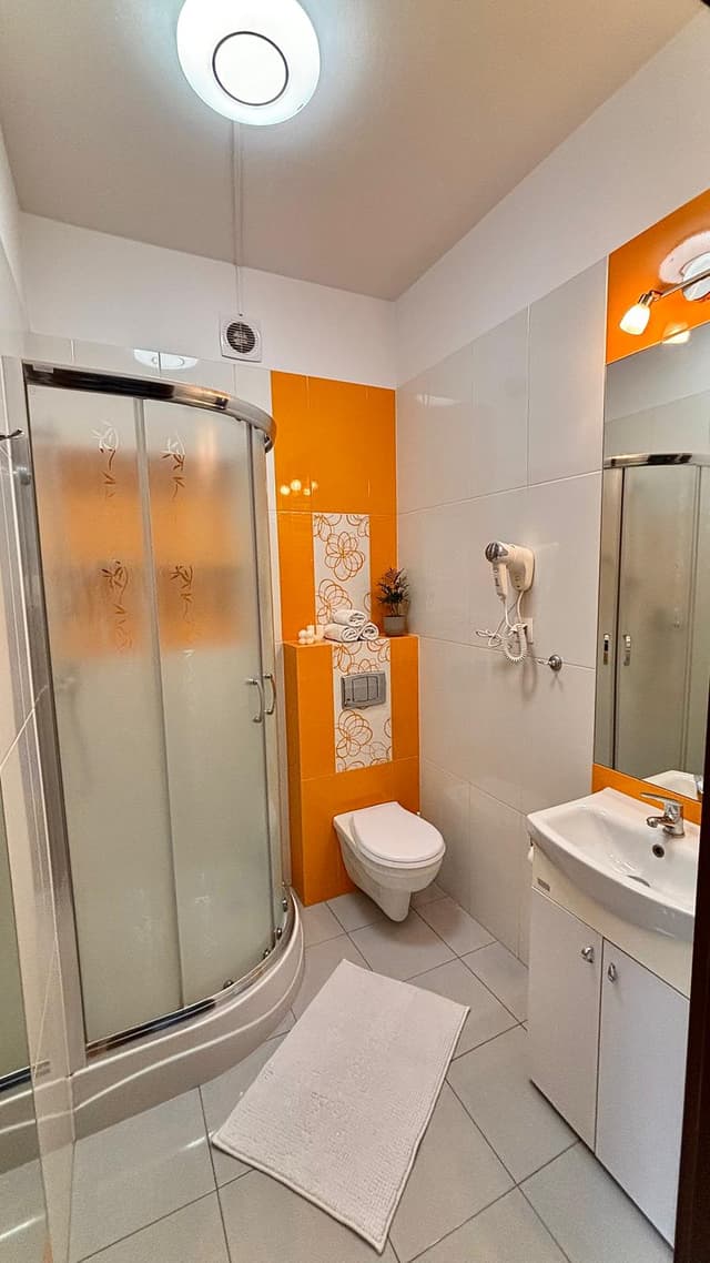 WYNAJMĘ KAWALERKĘ W BARDZO DOBREJ LOKALIZACJI UL. LEA-BEZPOŚREDNIO - Zdjęcie 5/7