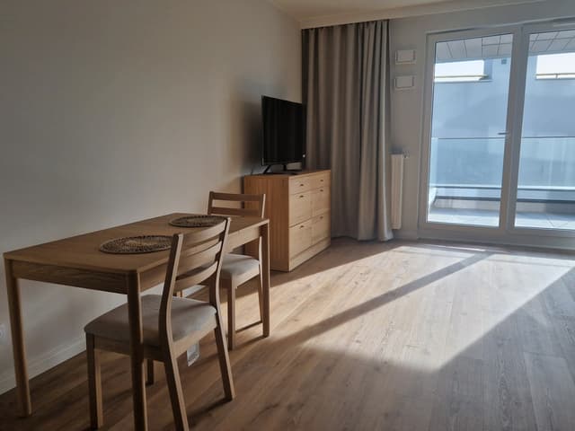 Słoneczne mieszkanie na Bielanach z dobrą komunikacją - Zdjęcie 2/14