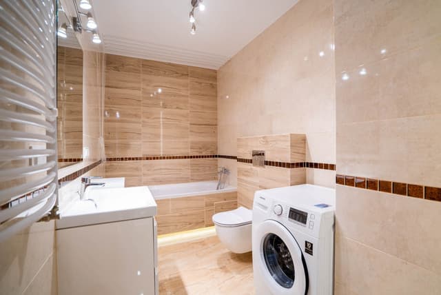 Przestronne 52m² przy Hallera, 2 pokoje, świeżo po remoncie - Zdjęcie 3/7