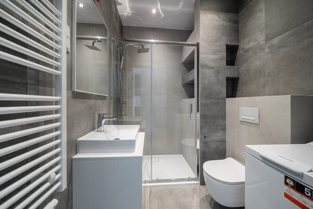 Przytulne 34m² w Podgórzu z osobną kuchnią, świetna lokalizacja - Zdjęcie 3/11