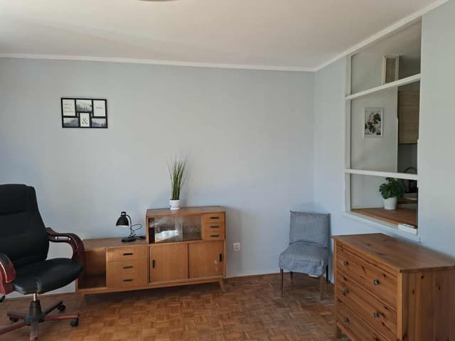 Przytulne mieszkanie w doskonałej lokalizacji na warszawskiej Ochocie - Zdjęcie 2/8