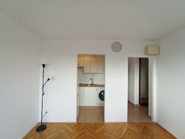 Przestronne 28 m² w sercu Pragi-Południe - doskonała lokalizacja - Zdjęcie 2/6