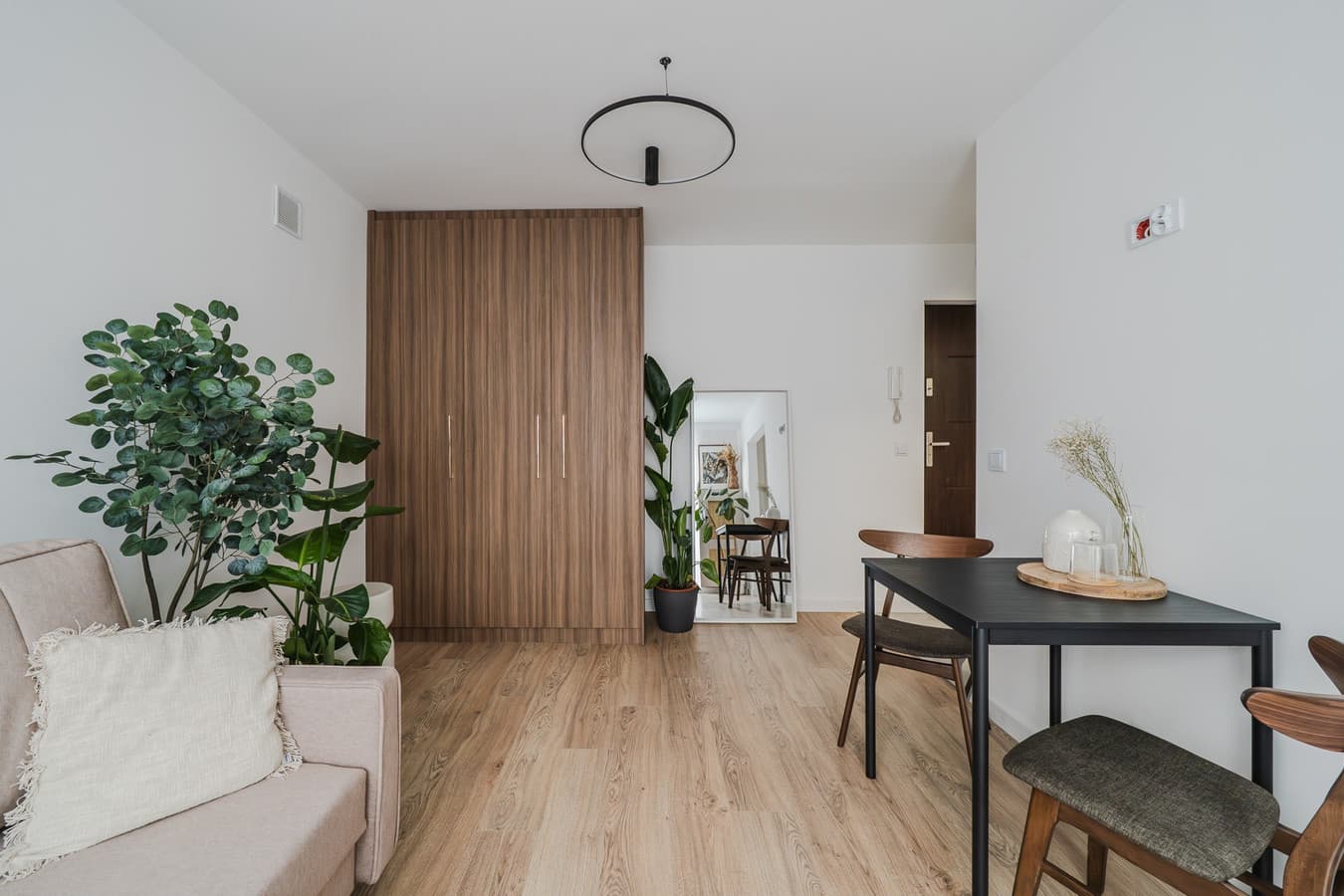 Nowoczesne studio w sercu Woli - idealna inwestycja w Warszawie - Zdjęcie 1/19