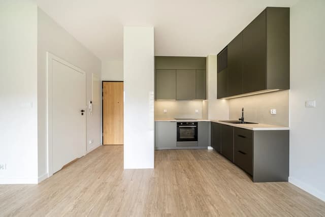 Przytulne 34m² w Podgórzu z osobną kuchnią, świetna lokalizacja - Zdjęcie 2/11
