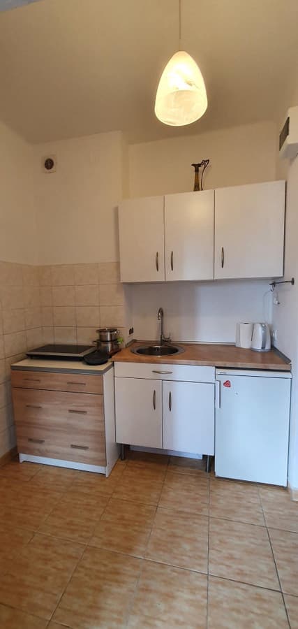 Umeblowane mieszkanie z sypialnią w Warszawie - Zdjęcie 3/9