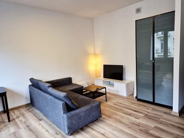 Przytulne 32 m² w sercu Pragi-Północ, doskonała lokalizacja - Zdjęcie 2/7