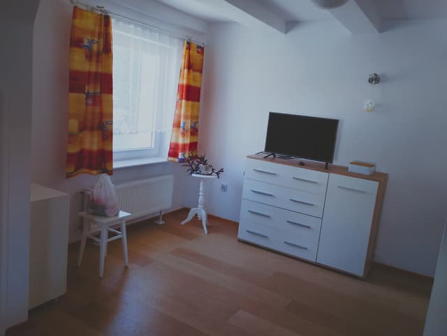Przytulne mieszkanie z antresolą w Gdańsku Oliwie - Zdjęcie 4/16