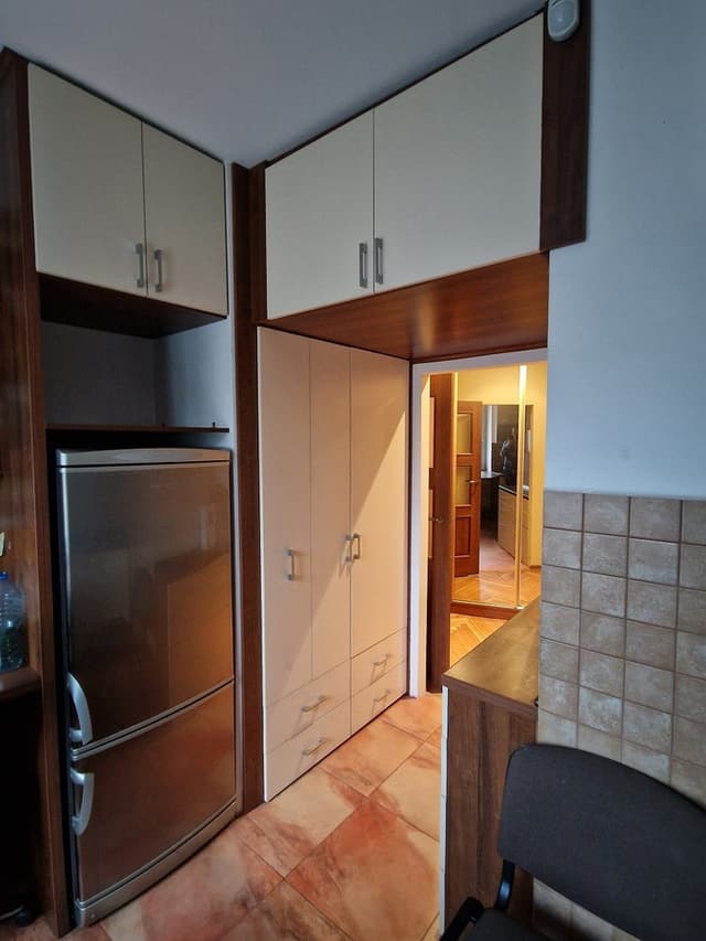 Przytulne 37m² na Polesiu - jasne wnętrza, świetna lokalizacja - Zdjęcie 3/8