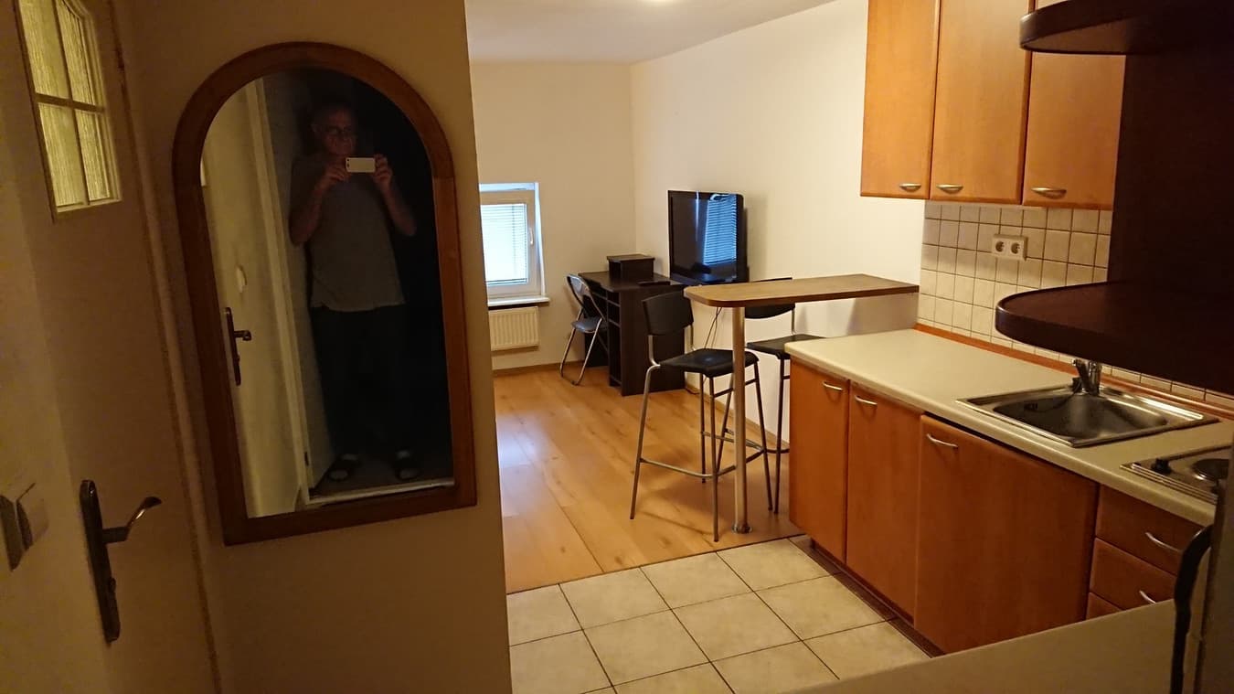 Przytulna kawalerka w sercu Ochoty, świetna lokalizacja - Zdjęcie 1/7