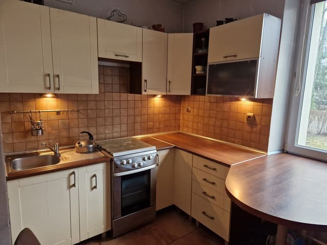 Przytulne 37m² na Polesiu - jasne wnętrza, świetna lokalizacja - Zdjęcie 2/8