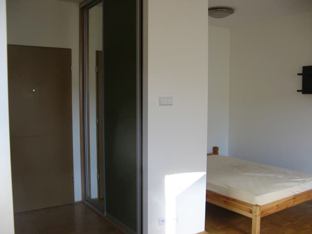 Komfortowe mieszkanie na Pradze-Północ z dobrą lokalizacją - Zdjęcie 4/5