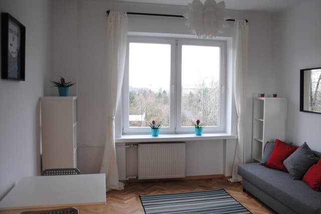 Przytulne studio w prestiżowym Mokotowie, pełne wyposażenie - Zdjęcie 3/9