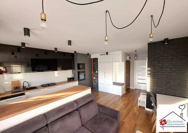 Stylowe, gotowe do wprowadzenia mieszkanie – Nowa Wygoda - Zdjęcie 2/6