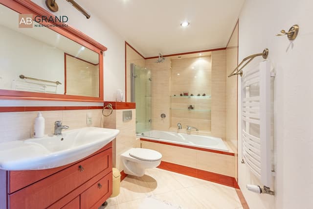 Stylowy dwupoziomowy apartament w centrum Białegostoku - Zdjęcie 5/12