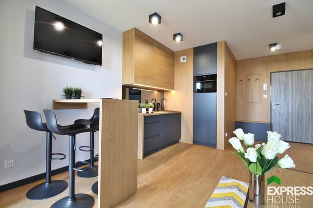 Stylowy apartament z wielkim tarasem i garażem, Piaski - Zdjęcie 2/10