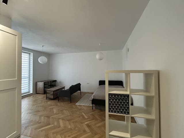 Komfortowe mieszkanie na Bielanach – gotowe do zamieszkania - Zdjęcie 2/9