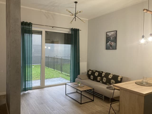 Odnowione mieszkanie 32m² w spokojnej części Okola - Zdjęcie 2/8