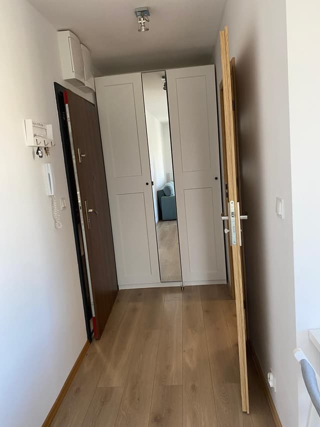 Nowoczesne studio z balkonem na Prądniku Czerwonym - Zdjęcie 2/7