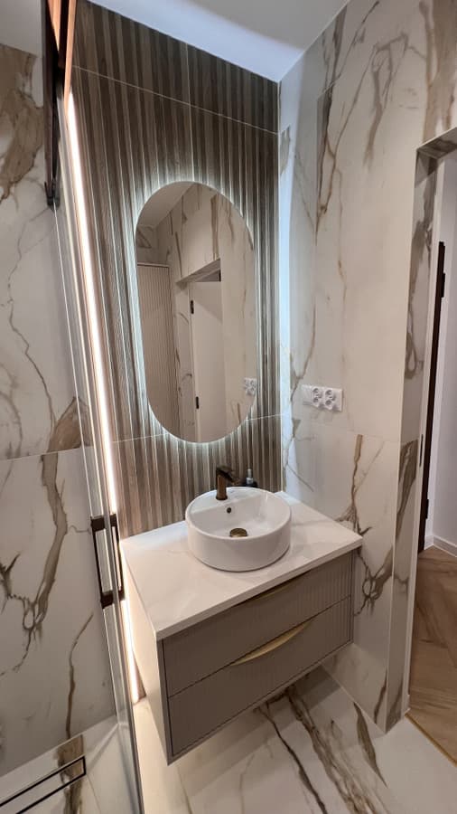 Nowoczesny apartament przy ul. Jasnej w doskonałej lokalizacji - Zdjęcie 5/8