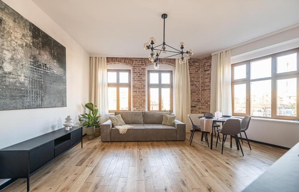 Przestronne mieszkanie w sercu Wrocławia - Śródmieście - Zdjęcie 1/12