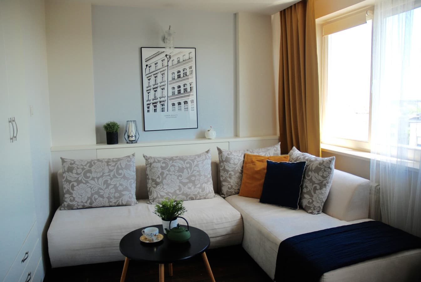 Luksusowa kawalerka w sercu Warszawy - idealna lokalizacja - Zdjęcie 1/10