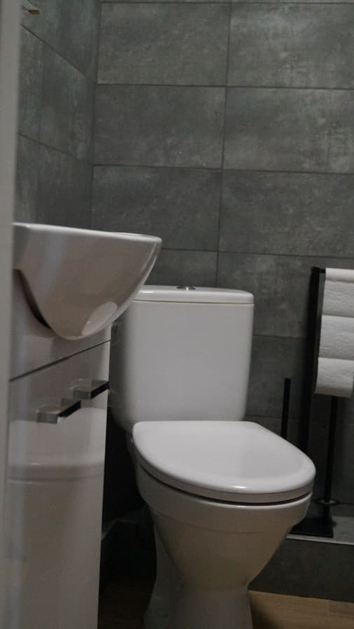 Przytulna kawalerka 25 m² w świetnej lokalizacji - Nowe Miasto - Zdjęcie 4/9