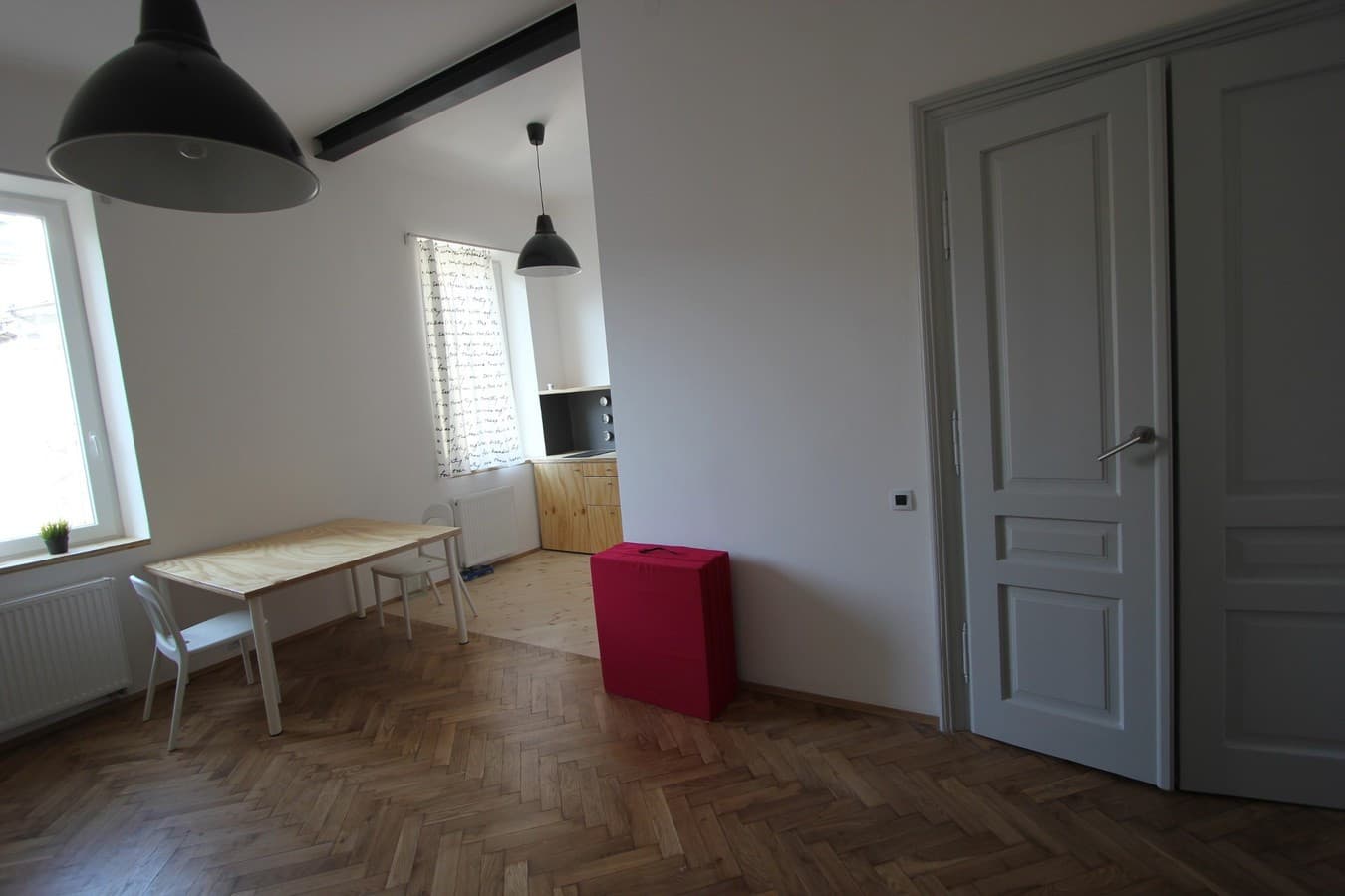 Przestronne mieszkanie w atrakcyjnej części Podgórza - Zdjęcie 1/5