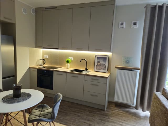 Komfortowa, dwupokojowa kawalerka w Ursusie po remoncie - Zdjęcie 3/14