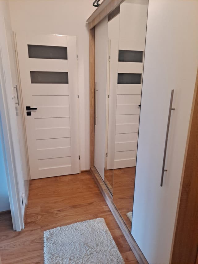 Przytulna kawalerka w sercu Nowego Miasta, gotowa do zamieszkania - Zdjęcie 5/5