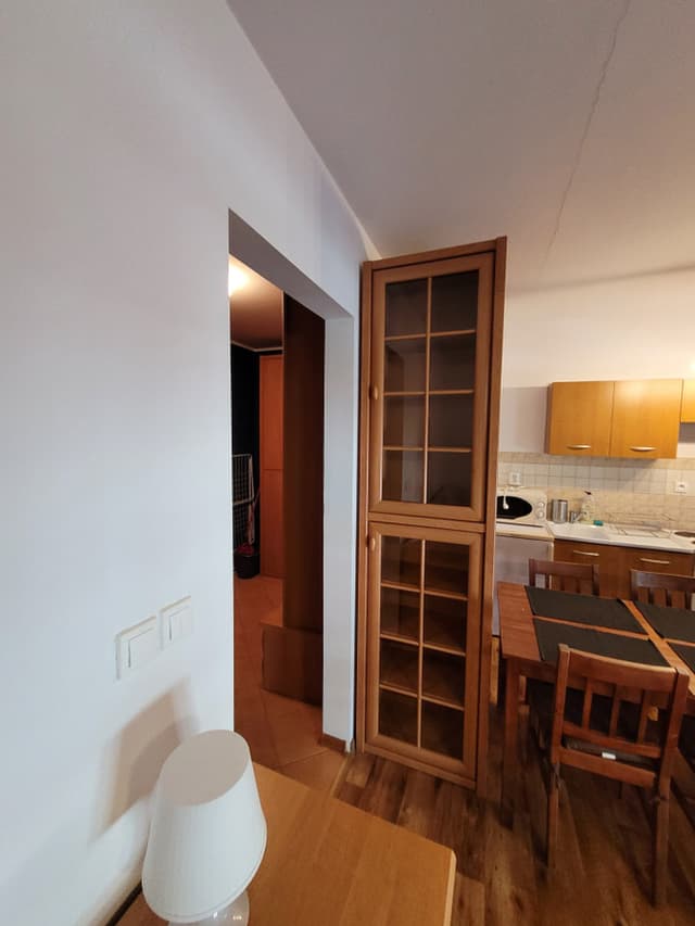 Klimatyczne mieszkanie na Jeżycach z komórką - Zdjęcie 4/6