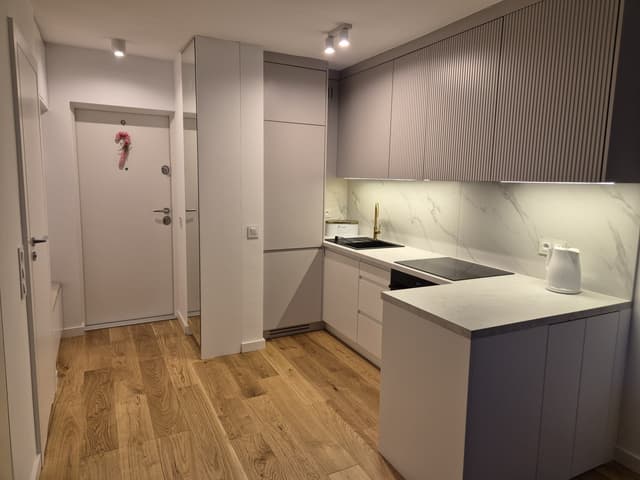 Przytulne studio w centrum | Modernistyczna kamienica | Metro - Zdjęcie 3/9