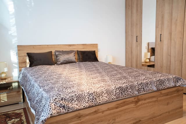 Przestronne 52m² przy Hallera, 2 pokoje, świeżo po remoncie - Zdjęcie 5/7