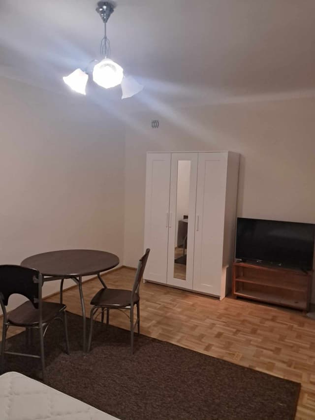 Przestronne 35m² w sercu Muranowa - świetna lokalizacja - Zdjęcie 5/7