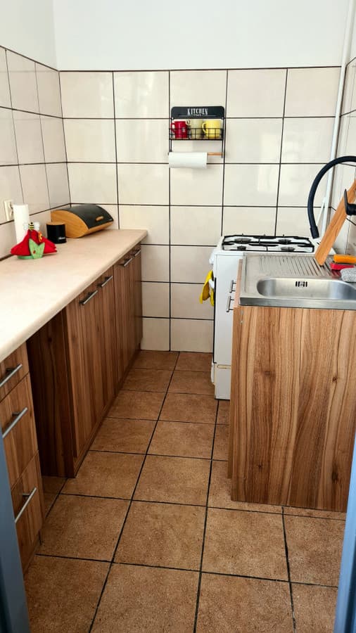 Przytulna kawalerka w spokojnej części Dąbrowy - inwestycja! - Zdjęcie 5/8