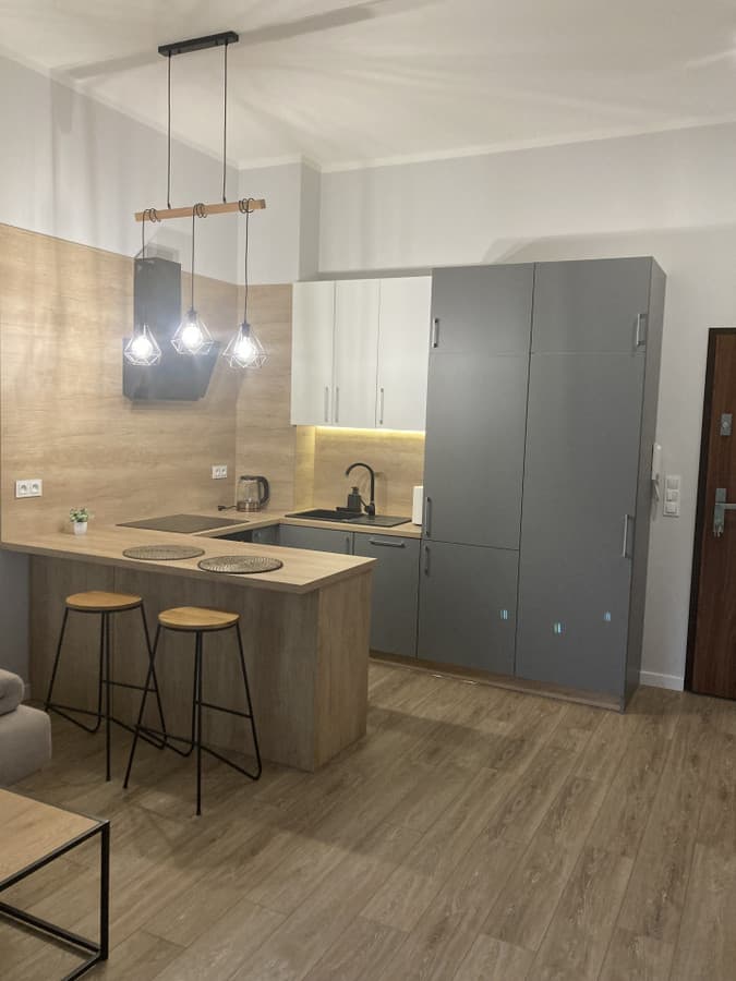 Odnowione mieszkanie 32m² w spokojnej części Okola - Zdjęcie 1/8