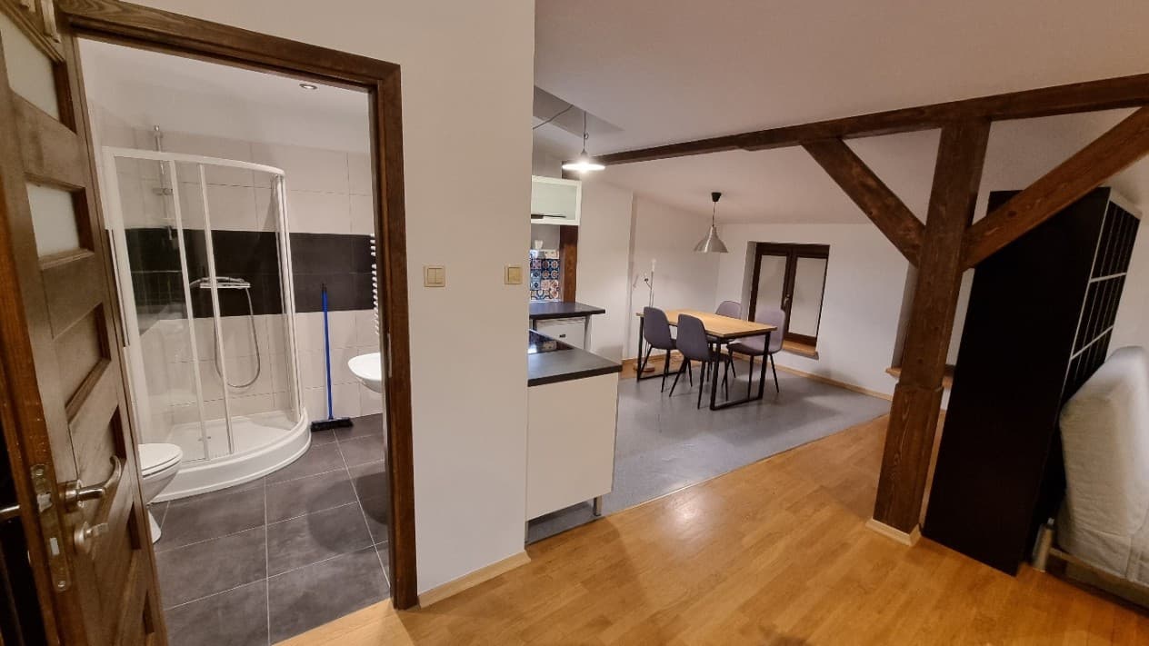 Przytulne mieszkanie w sercu Starego Miasta, pełne wyposażenie - Zdjęcie 1/8